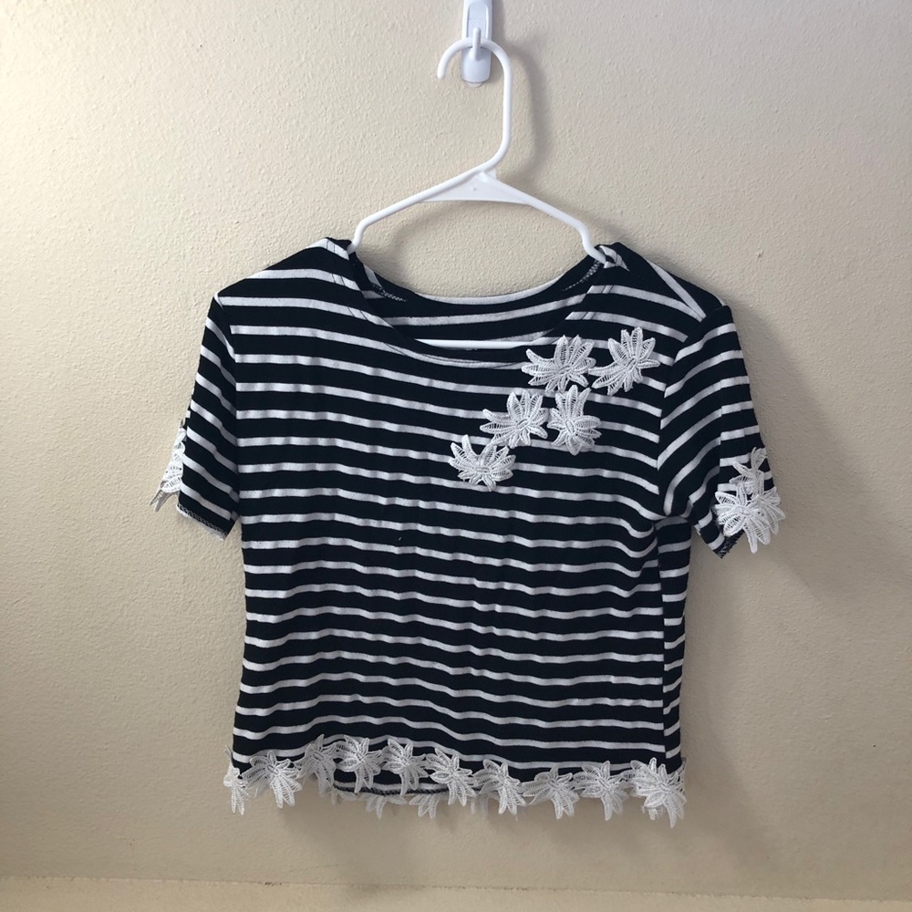 Embroidered, striped t-shirt